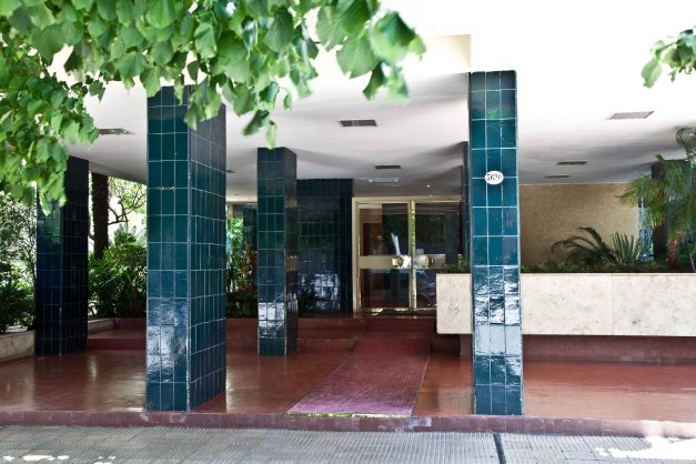 Mendoza 3620 Entrance