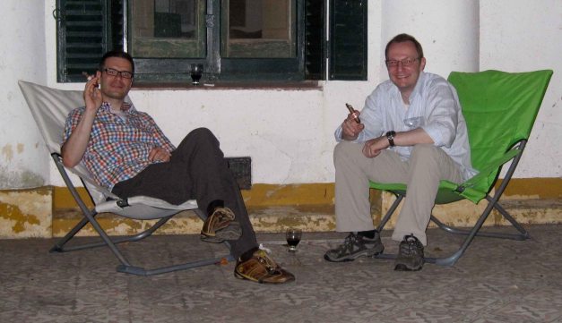 Un vaso de vino y un habano...