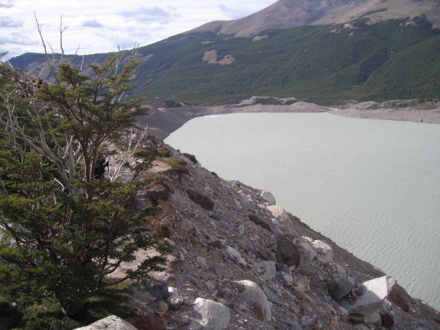 On our way up to Glaciar Grande along the moraine
