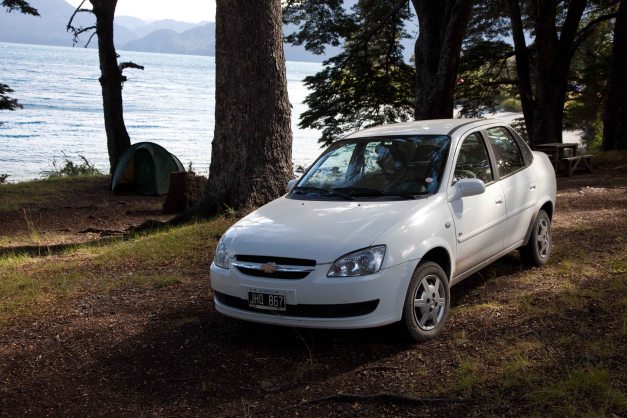 ...weniger gutes Auto: Seltsame Geräusche die ganze Zeit hindurch aber der Chlapf hat tatsächlich drei Tage duchgehalten!