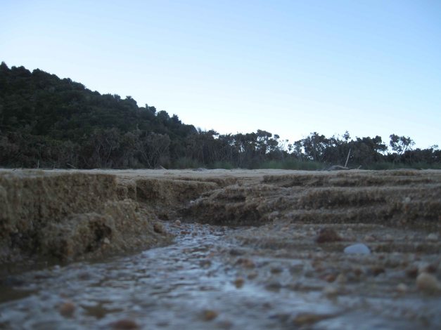 Nicht der Grand Canyon sondern der Sandstrand von Tonga Bay