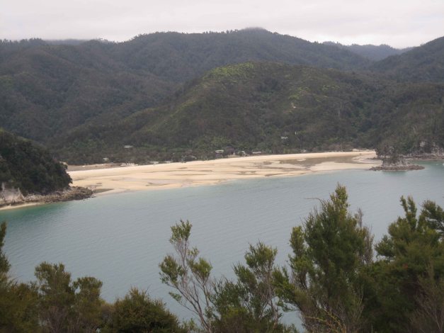 Strand von Anchorage, NZ (nicht Alaska), wo wir die zweite Nacht campieren