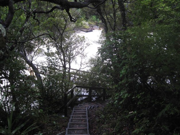 Zuerst geht's alles entlang der Küste